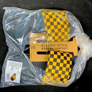 NWT Vans Gold & Black Checkered Slides Sz9